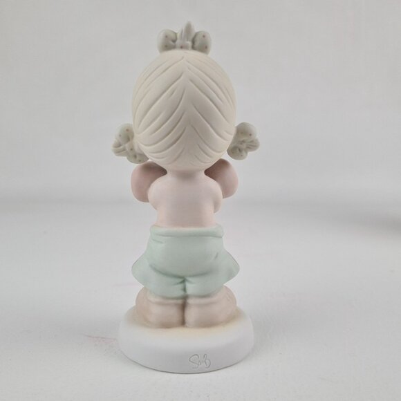Precious Moments 521396 "Faith Is A Victory" Retired Porcelain Figurine Vntg - Picture 3 of 6